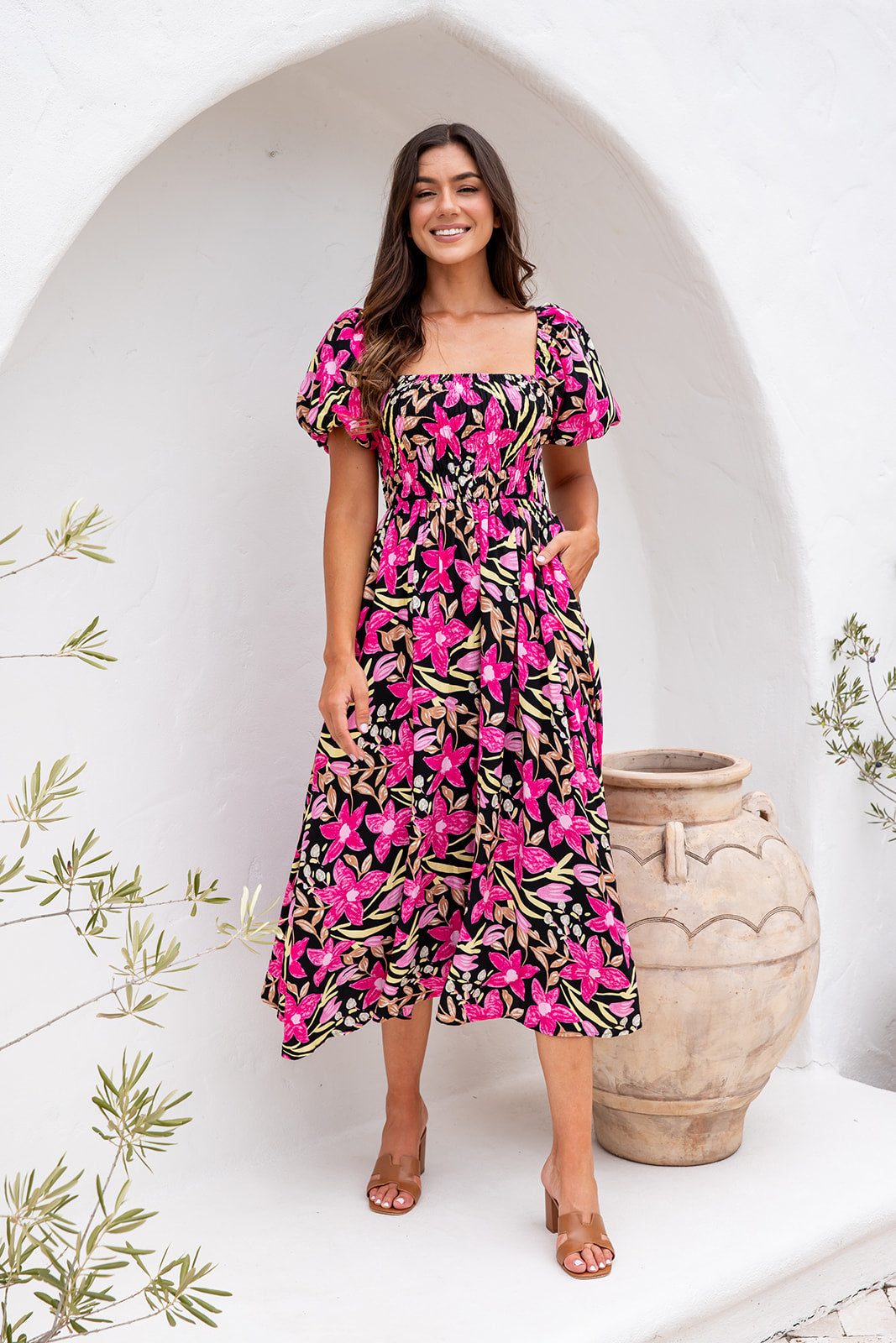 Essence Midi Dress -Black Floral