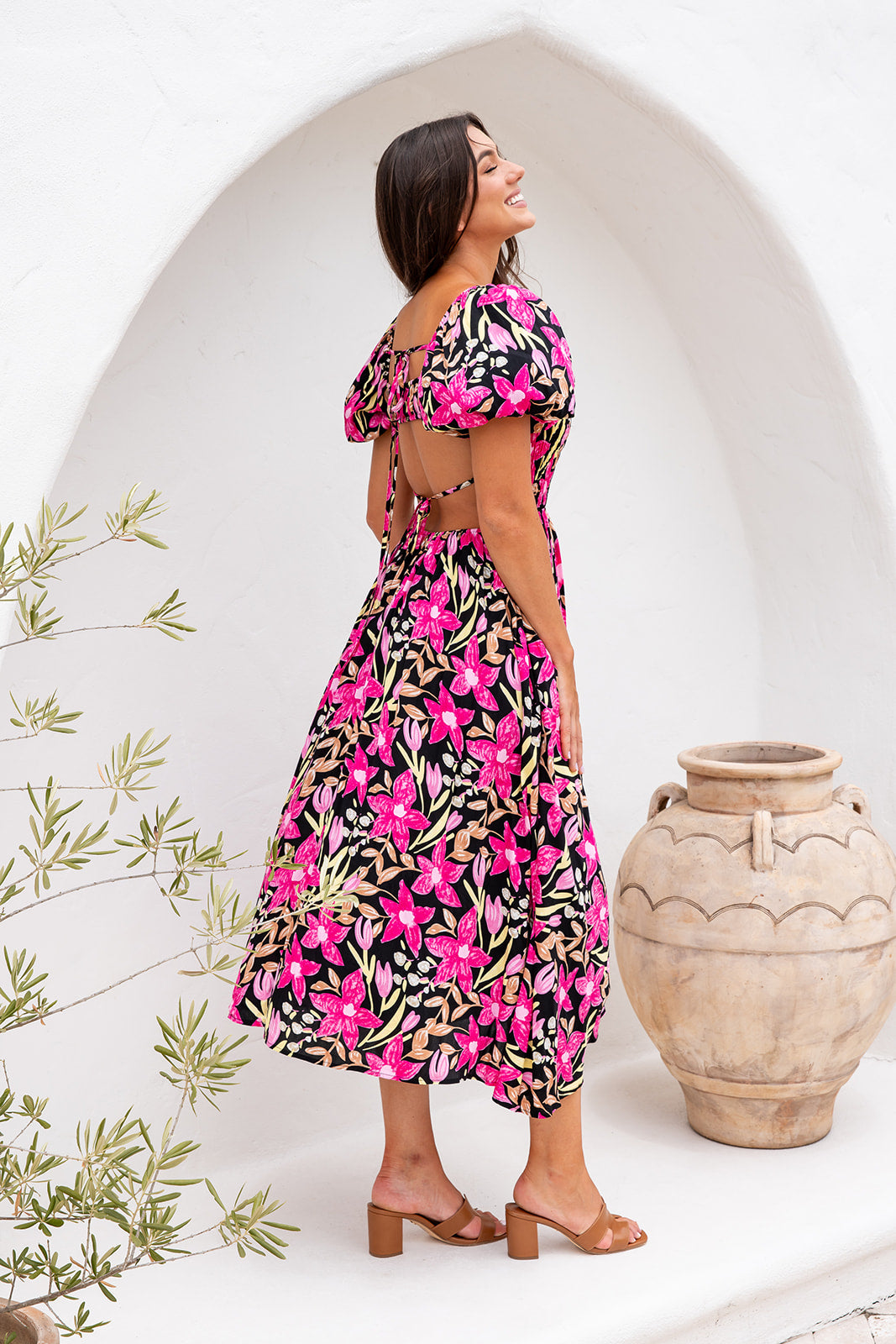 Essence Midi Dress -Black Floral