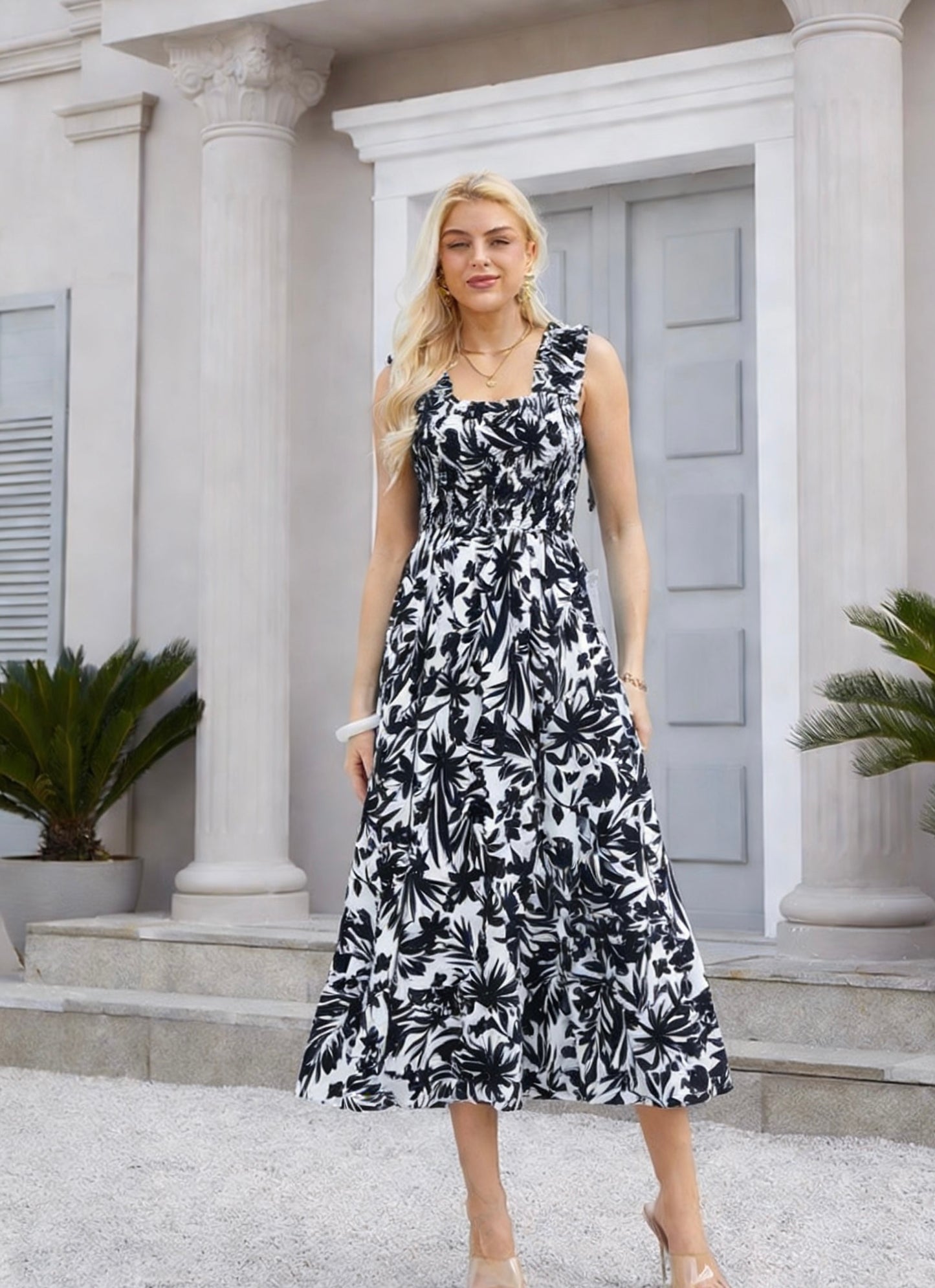 DS1004 - Black Floral