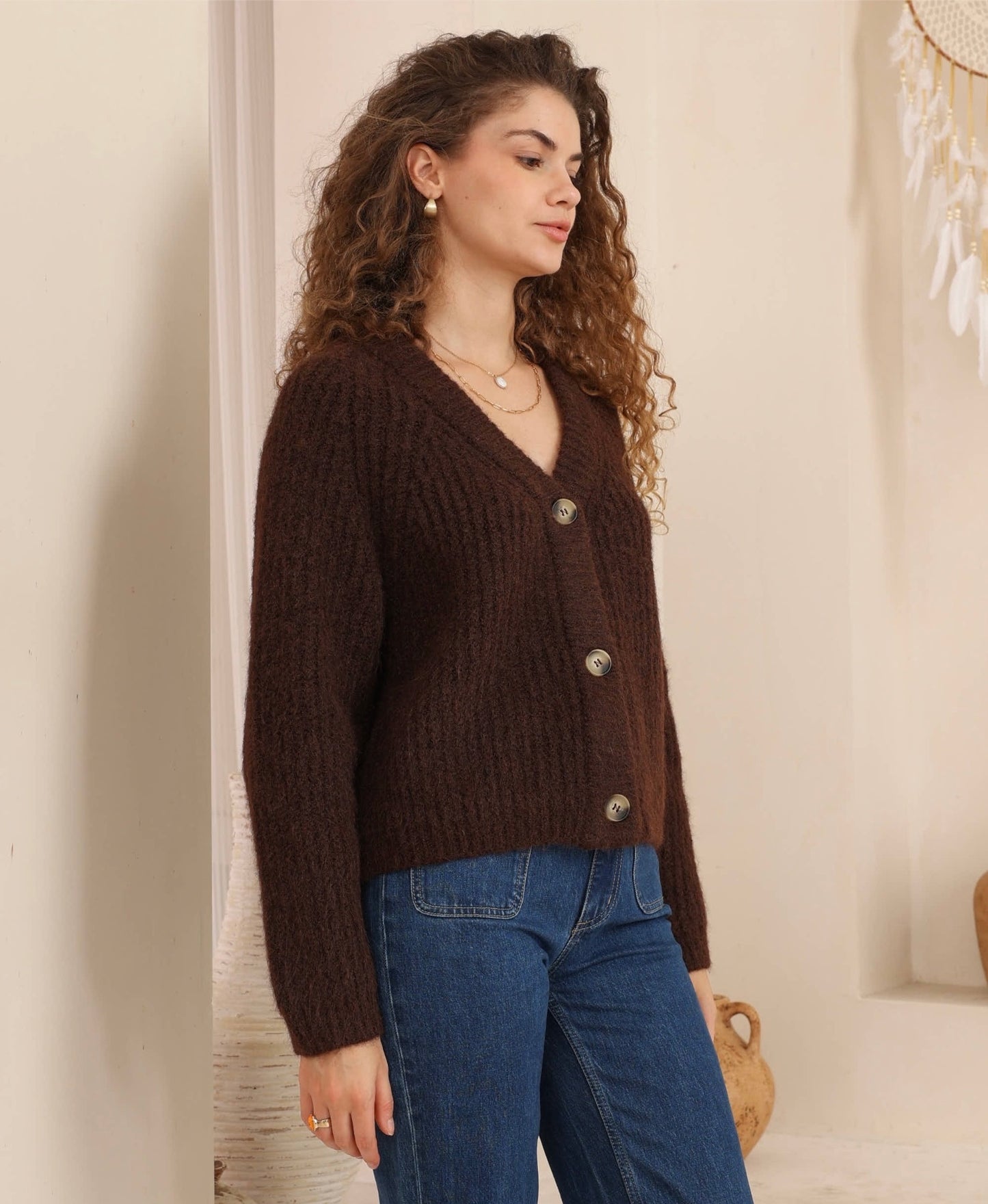 2053139-3-brown