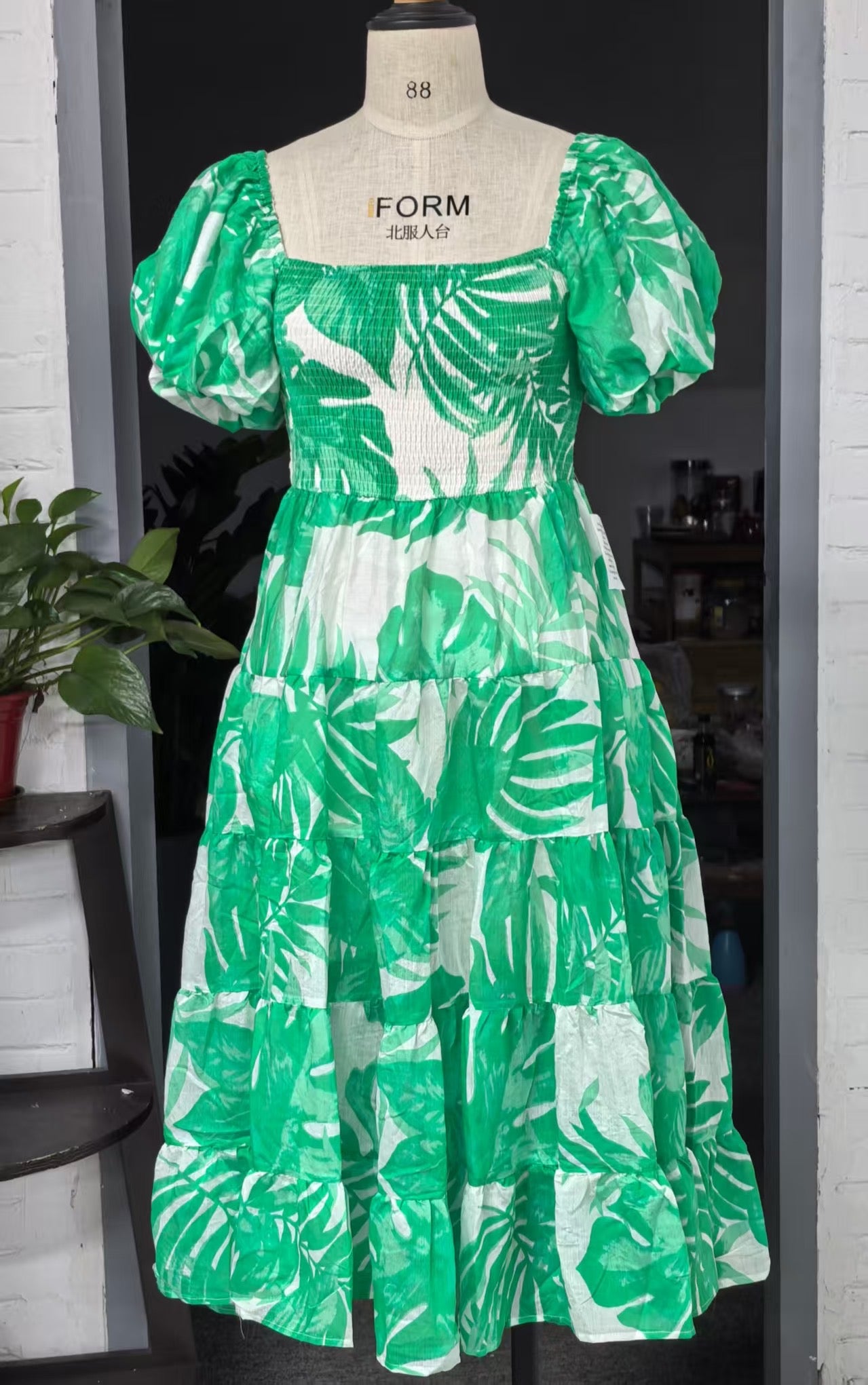 DL1006-Green Floral 01